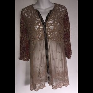 3/$25 Gimmicks Tunic blouse